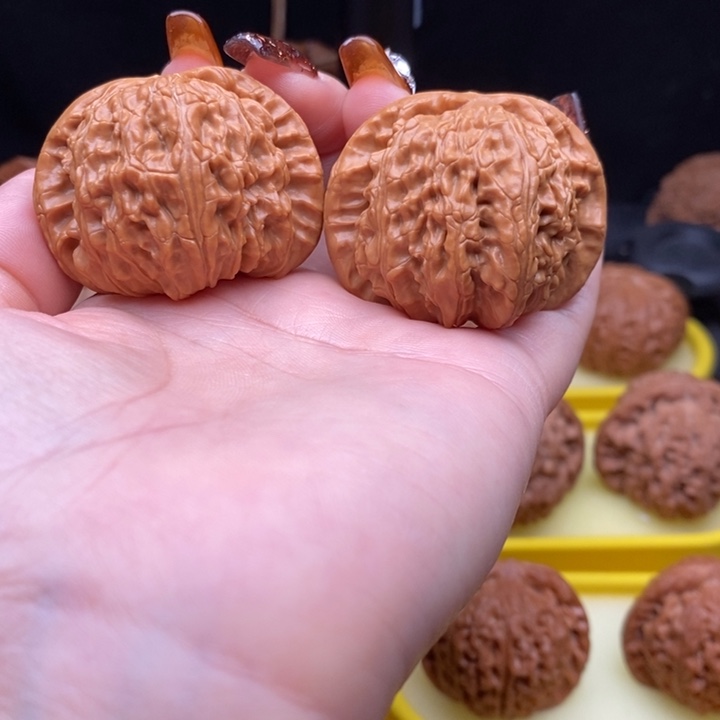 文玩核桃把件狮子头