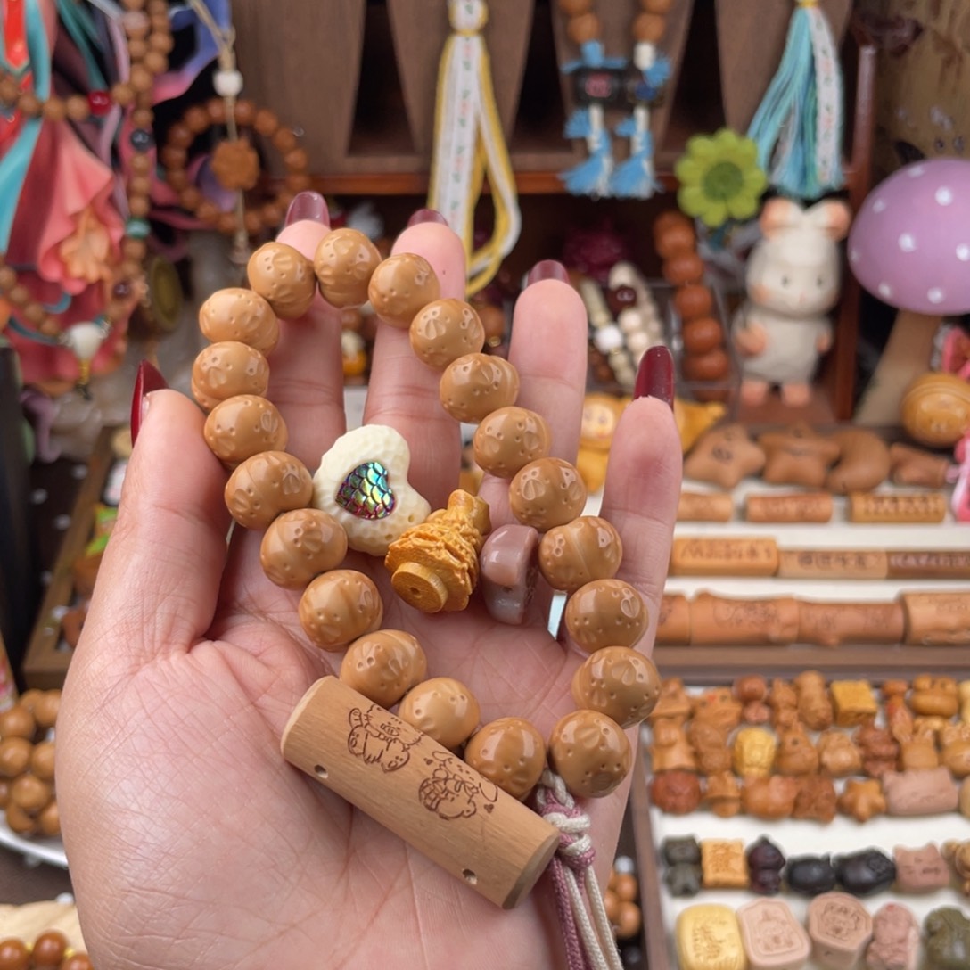 D***偲吊坠猴头核桃猫爪屁桃