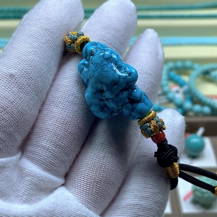 绿松石未镶嵌珠宝奇石