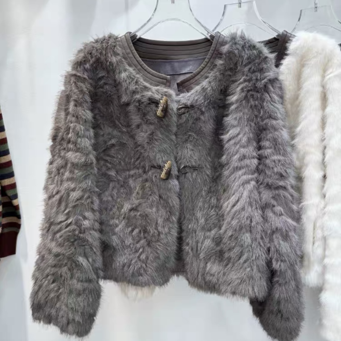周周推荐99小香风短款毛毛外套女秋冬新款时尚貂毛绒保暖上衣