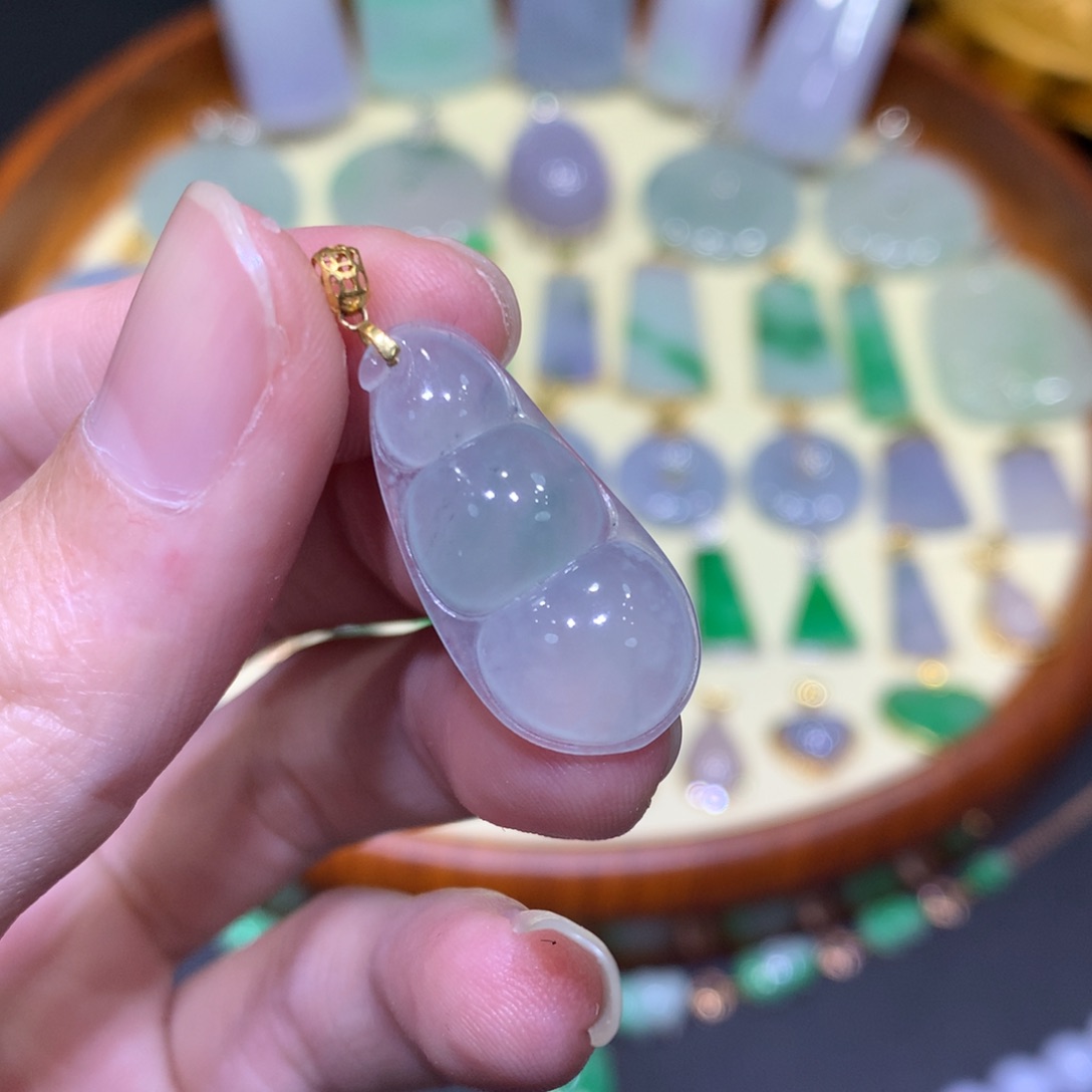 翡翠吊坠(不含链)18K金镶嵌