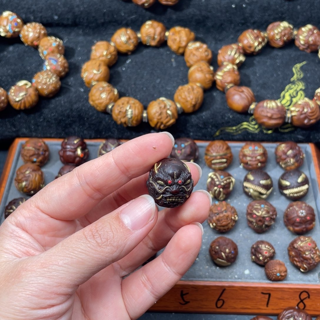 世***下紫金鼠吊坠20龙僧