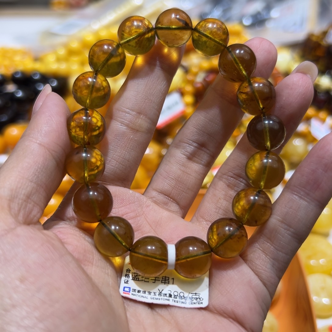 琥珀珠宝奇石未镶嵌