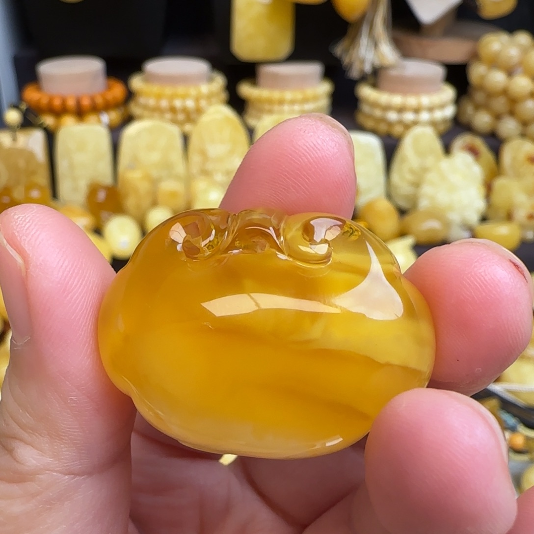 懒***阳琥珀未镶嵌吊坠(赠链)蜜蜡如意吊坠