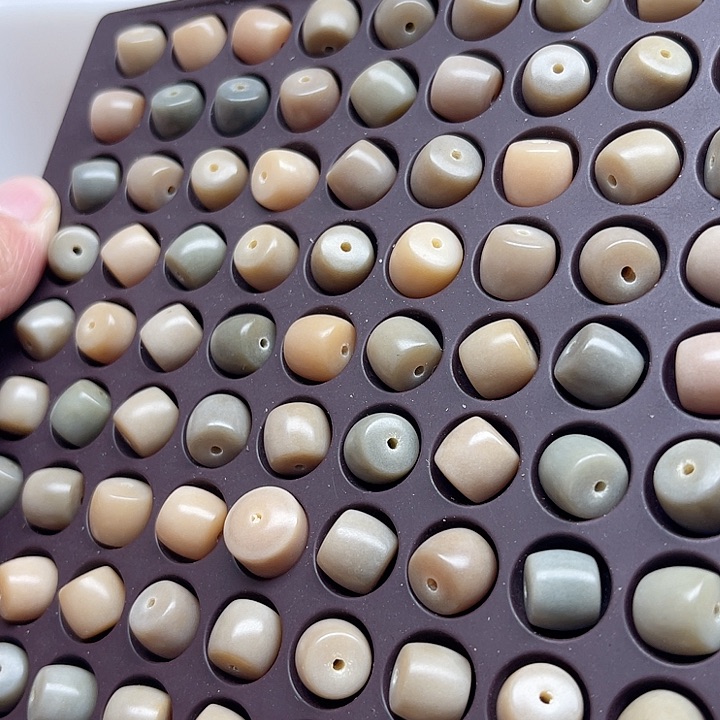 白玉菩提吊坠瑕疵10-9海盐直切110颗