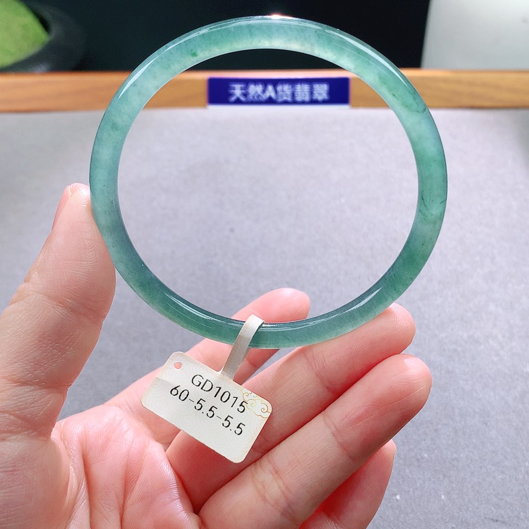 未镶嵌手镯翡翠天然翡翠手镯a货