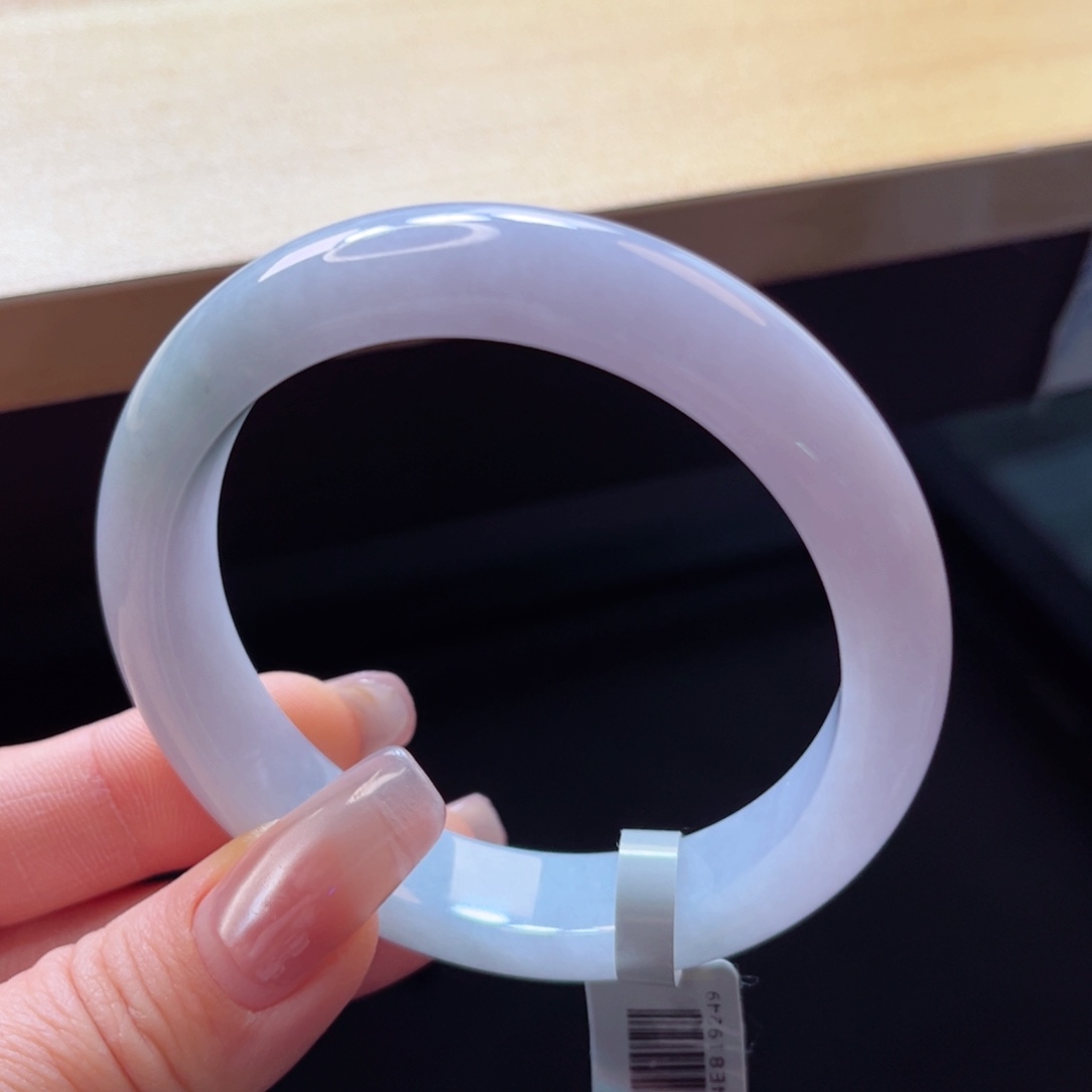 翡翠手镯未镶嵌手镯