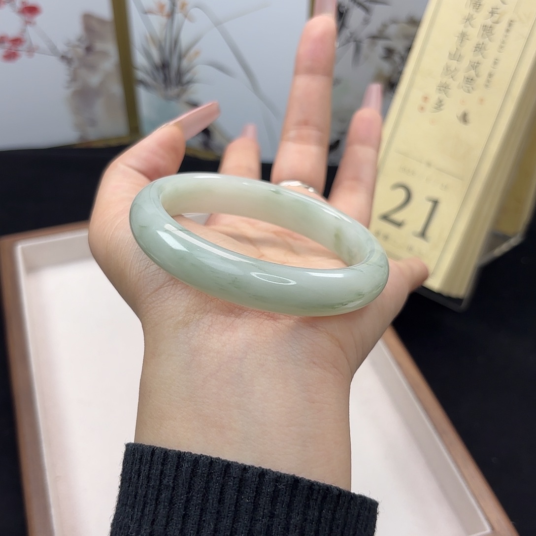 石英质玉手镯未镶嵌?****.