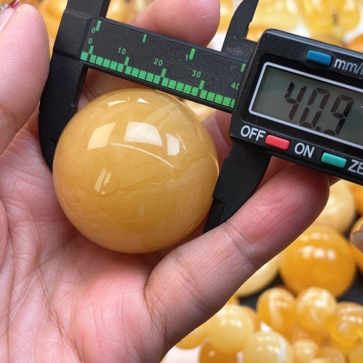 蜜蜡裸石未镶嵌蜜蜡转运珠重38克