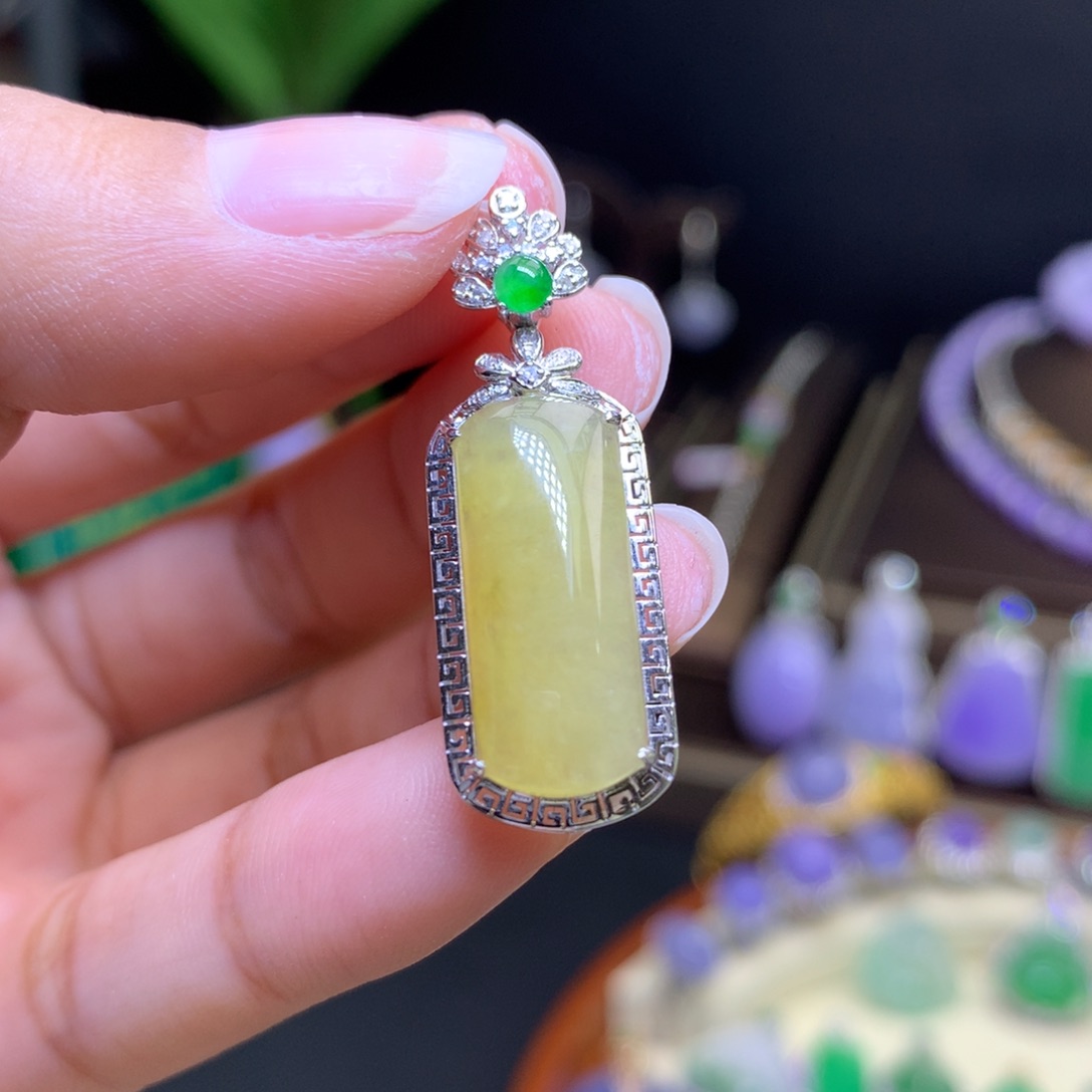 翡翠颈饰18K金镶嵌天然