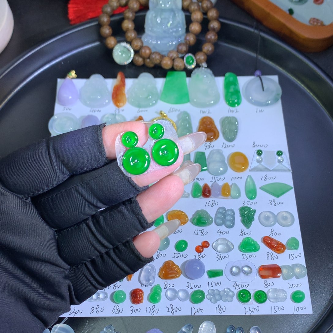 翡翠未镶嵌吊坠(不含链)冰绿扣