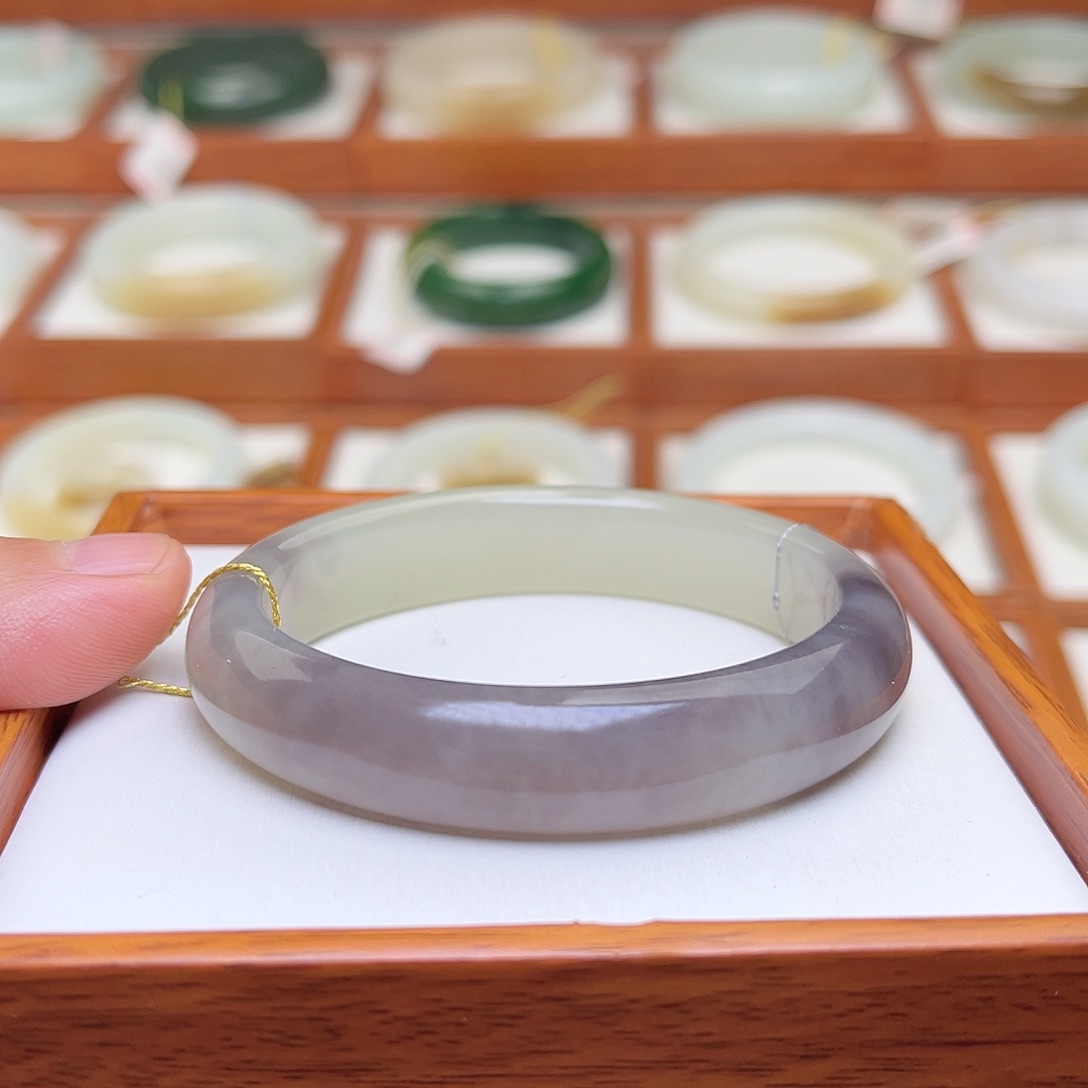 和田玉手镯未镶嵌51.5