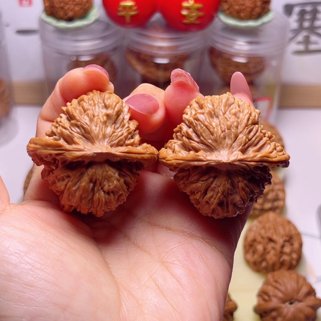 文玩核桃吊坠44尺汉高美楼