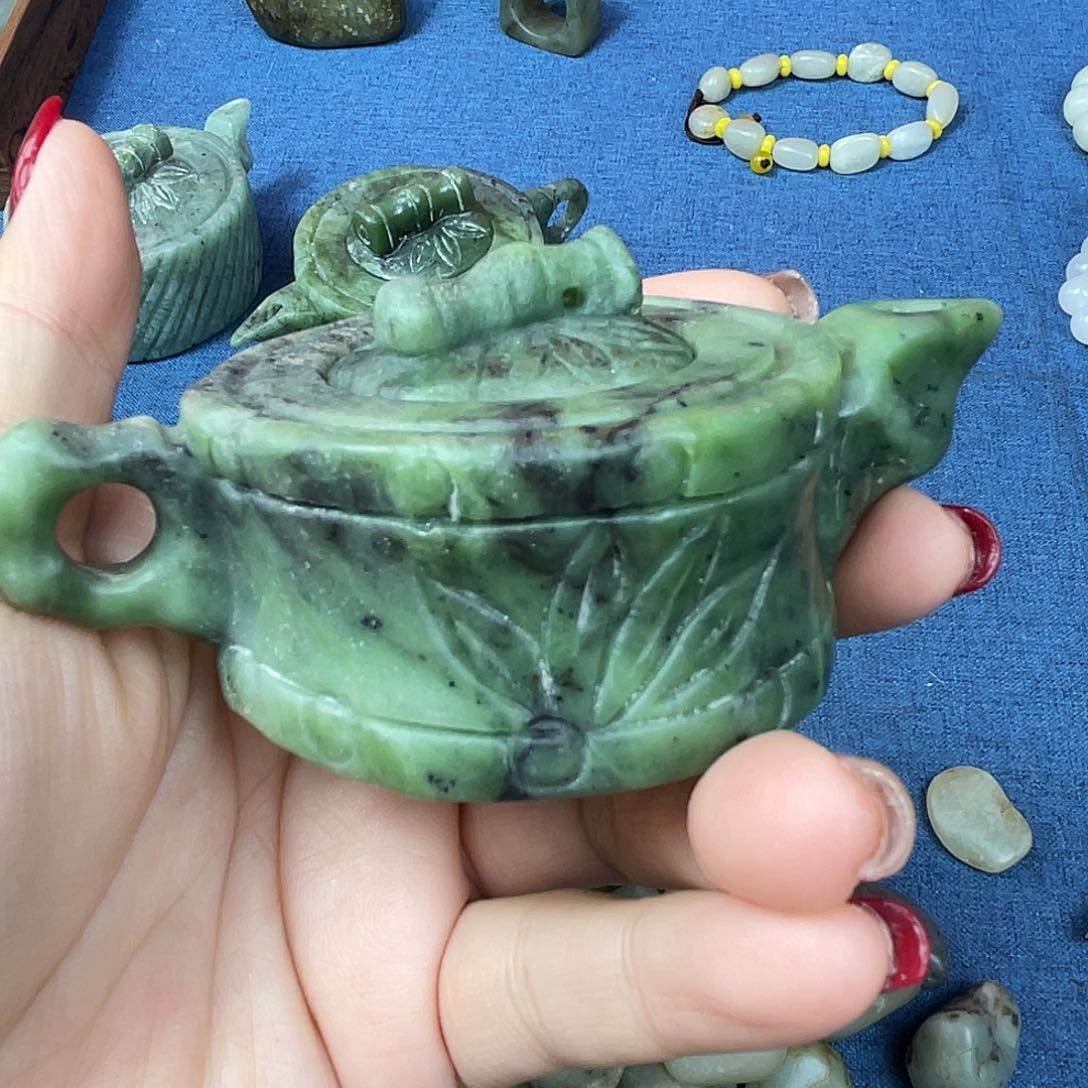 和田玉（糖玉）珠宝奇石未镶嵌乐*哥