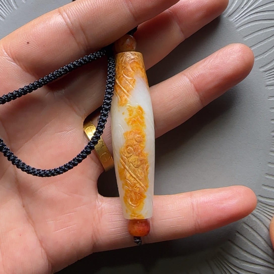 和田玉挂件未镶嵌奇*果