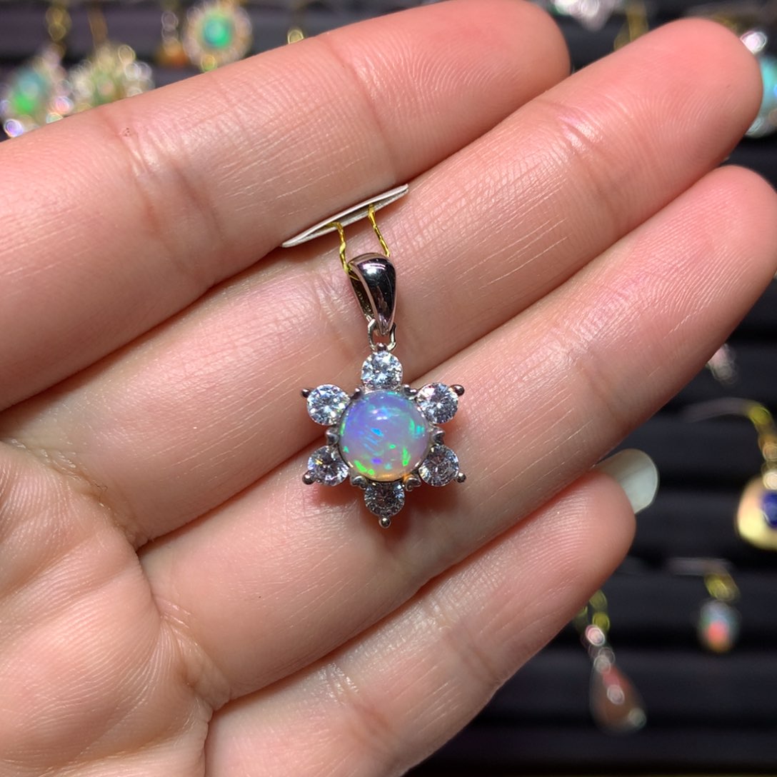 欧泊吊坠款式银S925镶嵌