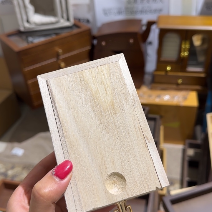 桐木鱼饲料和两个