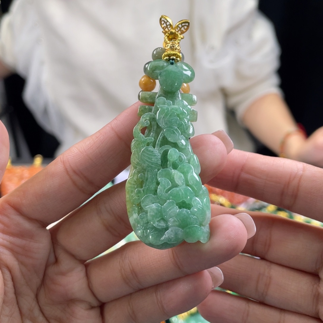 翡翠颈饰未镶嵌代编织