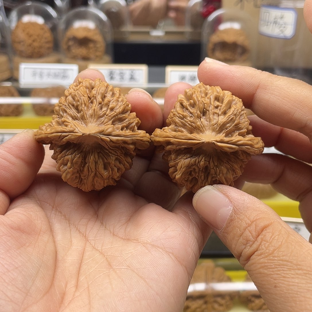 文玩核桃把件四座楼43全品