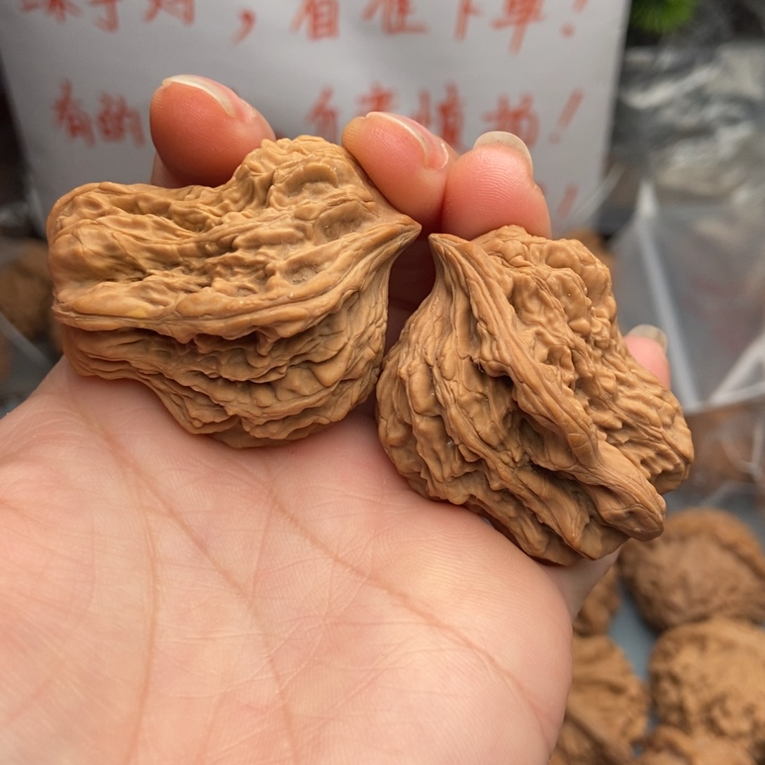 文玩核桃吊坠虎头小鸟1