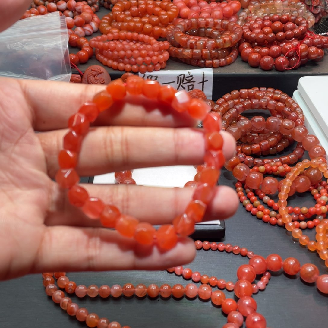 南红玛瑙手链未镶嵌