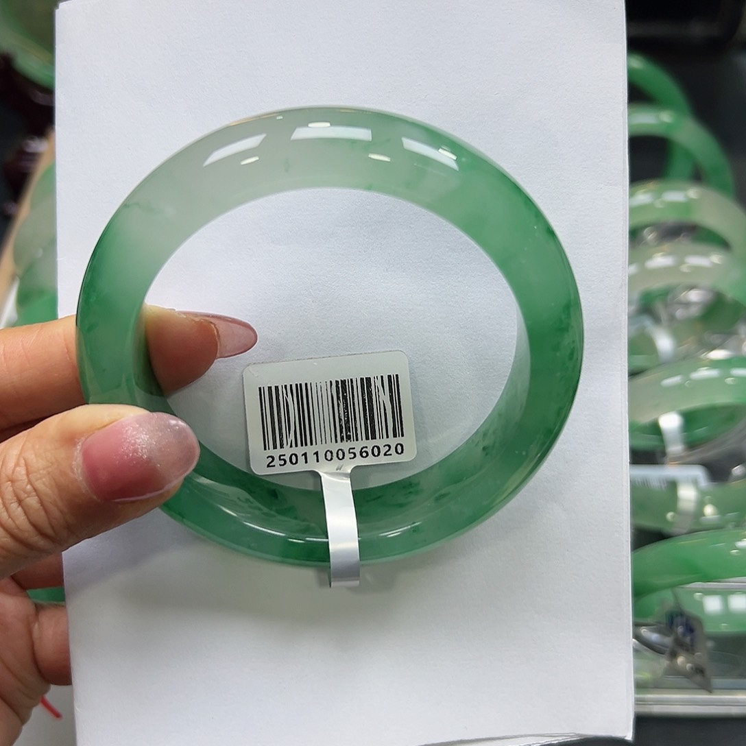 石英质玉手镯未镶嵌叶*雾