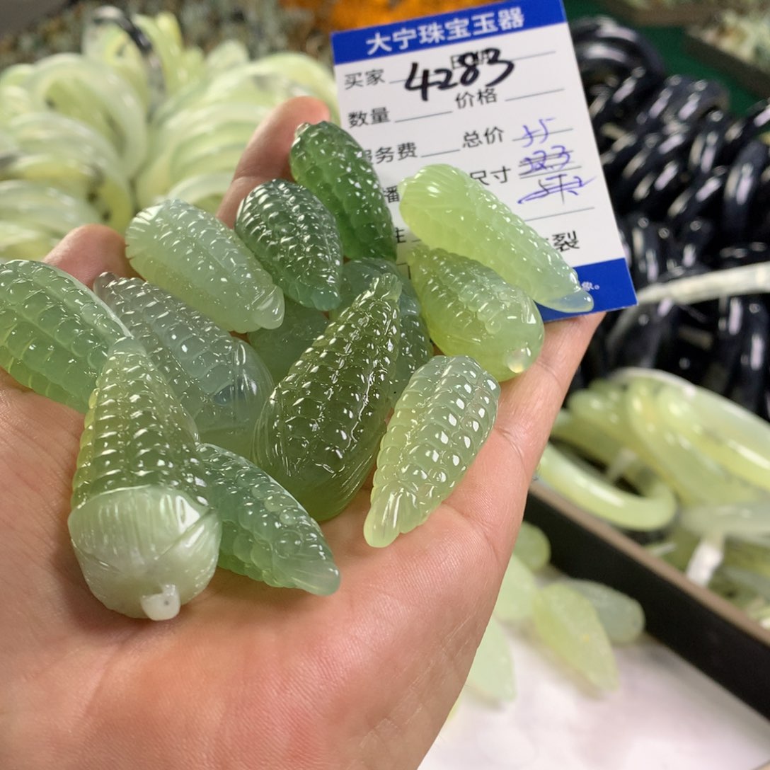 未镶嵌蛇纹石玉颈饰4283多样性发货发其一