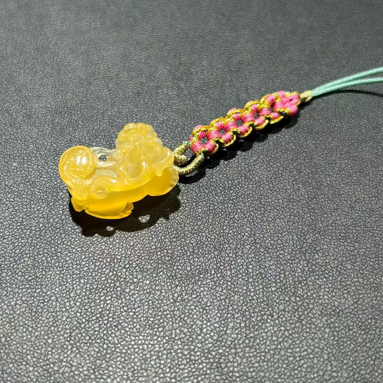 黄龙玉，貔貅男女款时尚百搭精美手机挂件