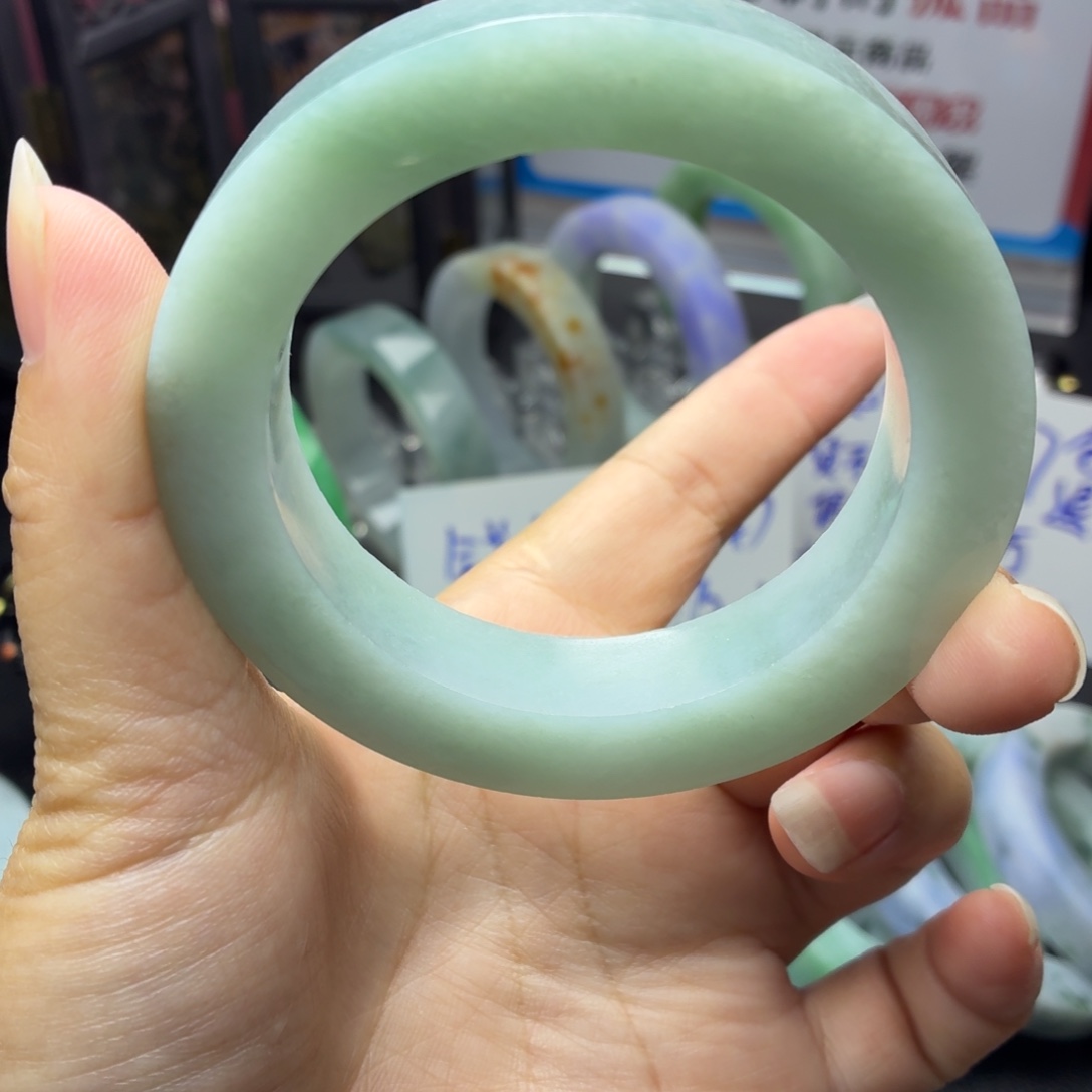 洛***林定制翡翠未镶嵌缅A翡翠多样性发一