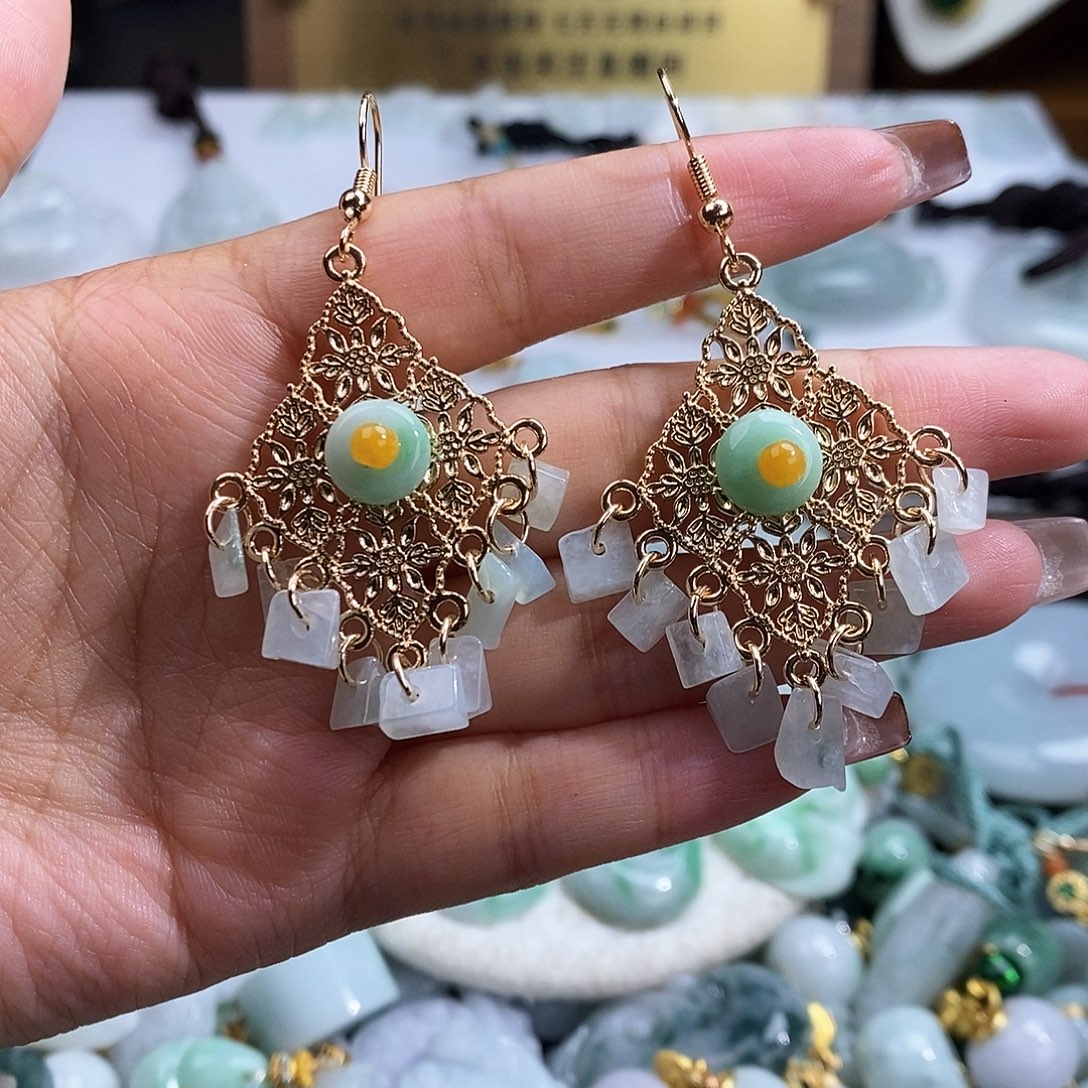 翡翠未镶嵌颈饰4532