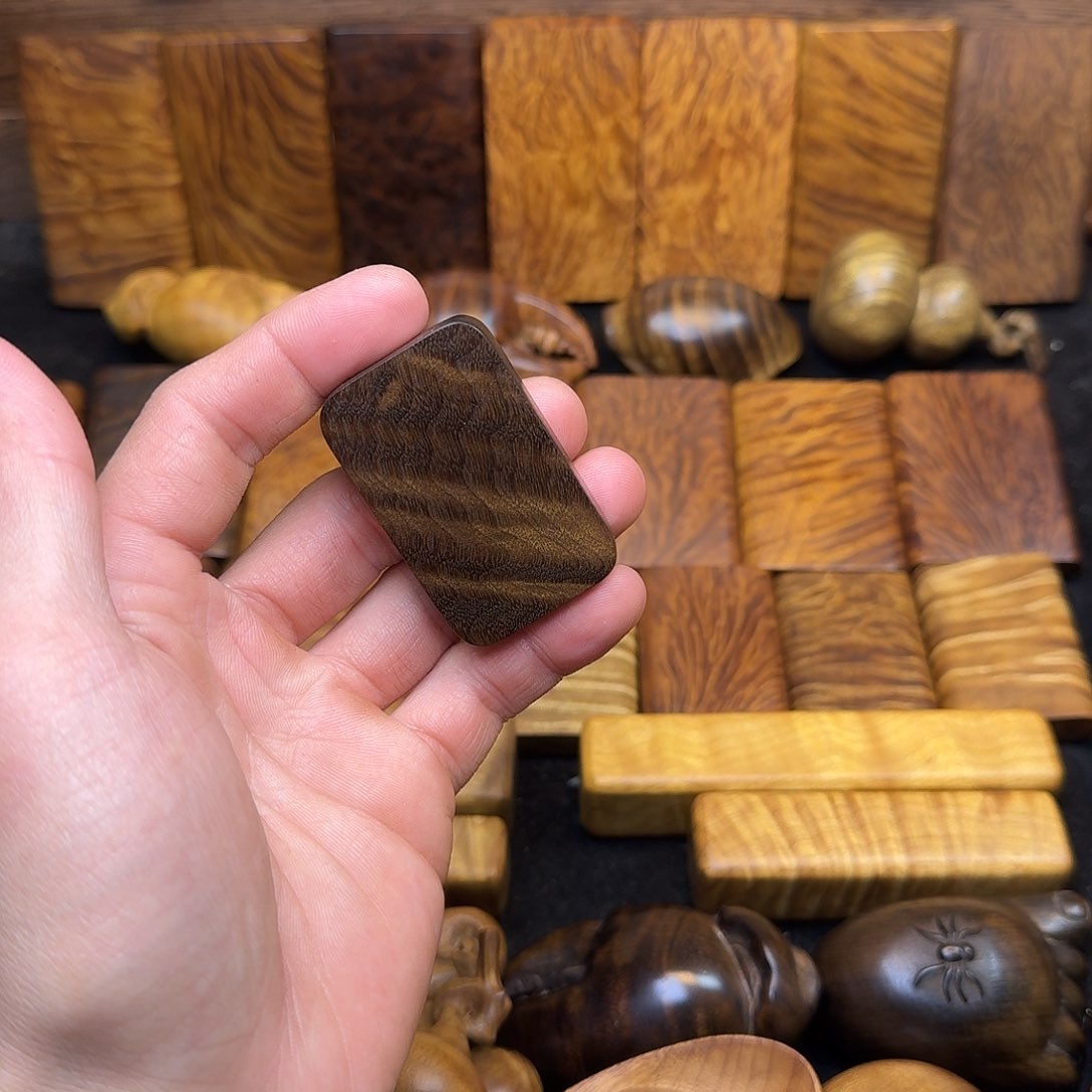 楠木金丝楠木无事牌