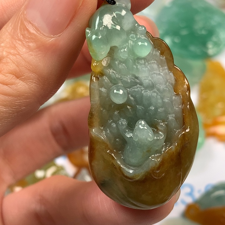 翡翠未镶嵌颈饰翡翠