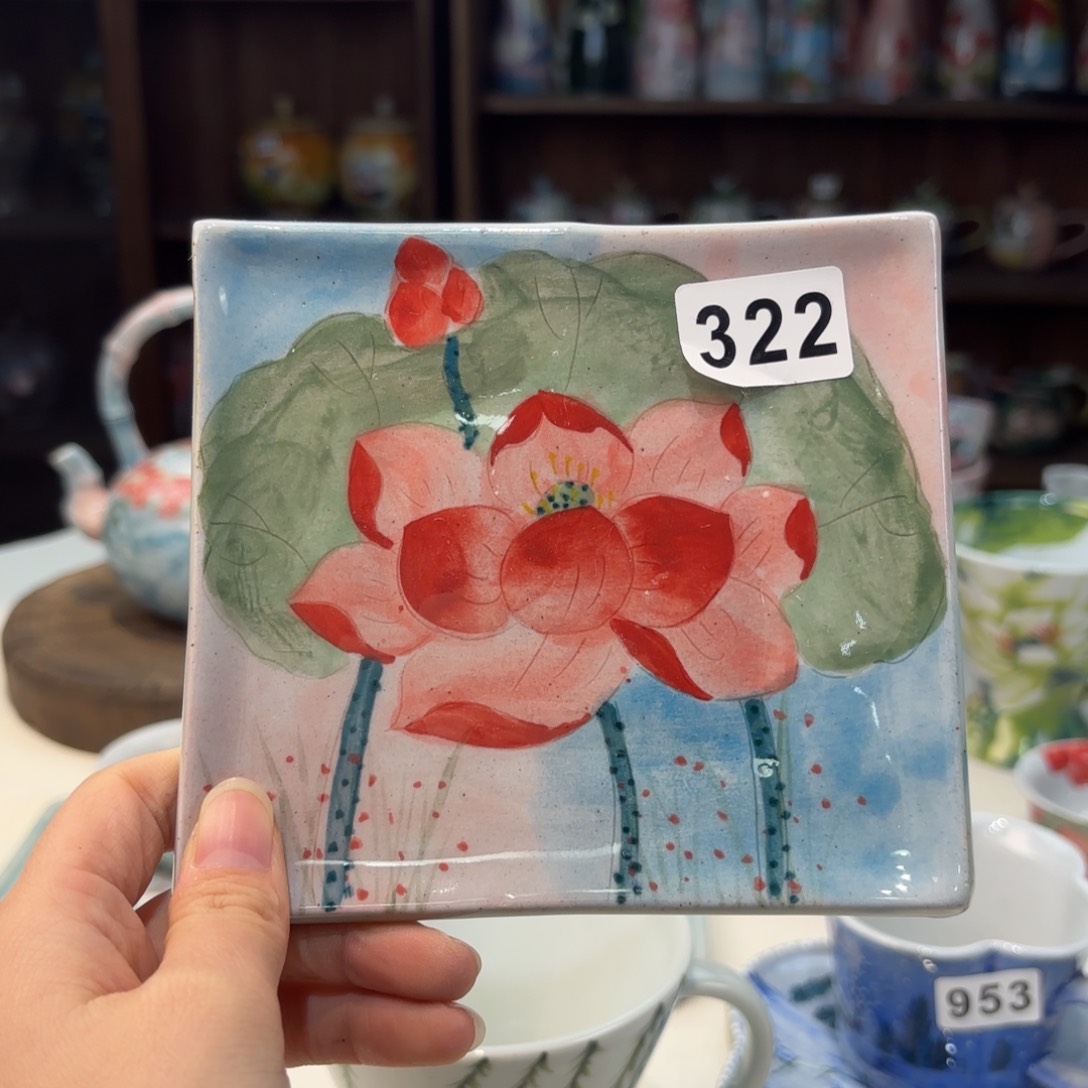 瓷片兔兔好可爱啊我