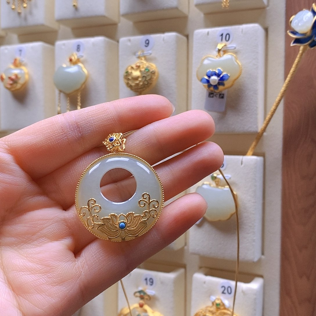 和田玉颈饰银S925镶嵌