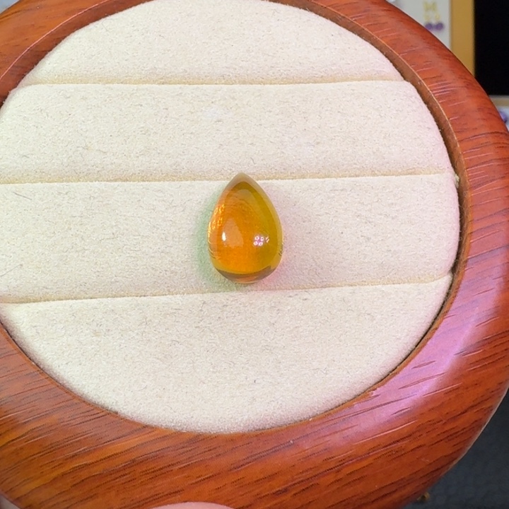 黄晶未镶嵌颈饰吊坠