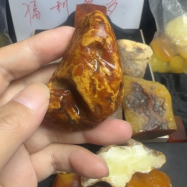 蜜蜡未镶嵌裸石白花蜜吊坠圆珠料