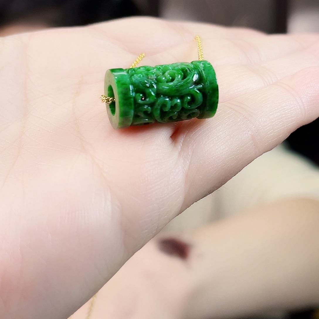 翡翠颈饰未镶嵌吊坠