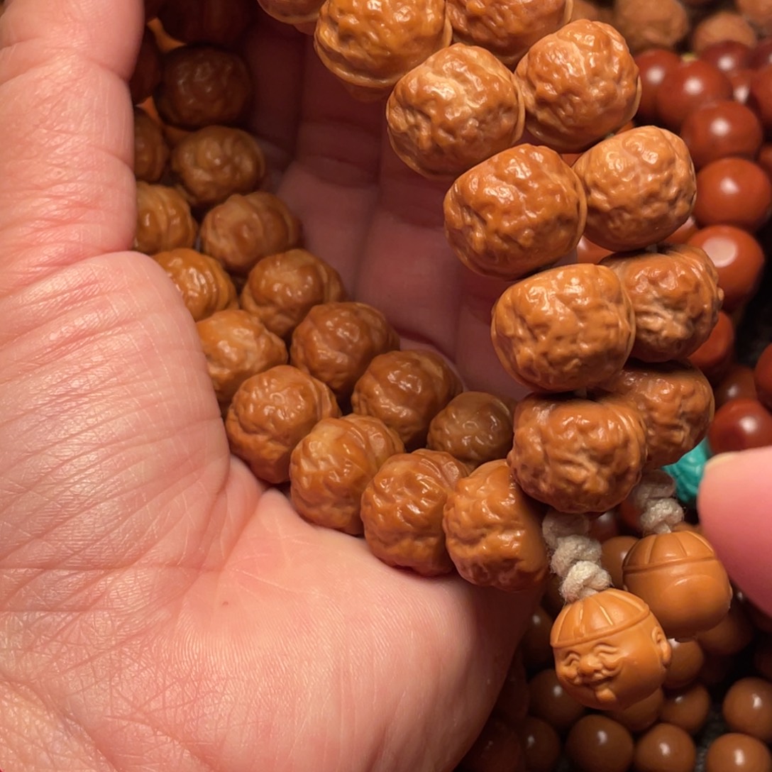 刘****崖柏猴头核桃树122