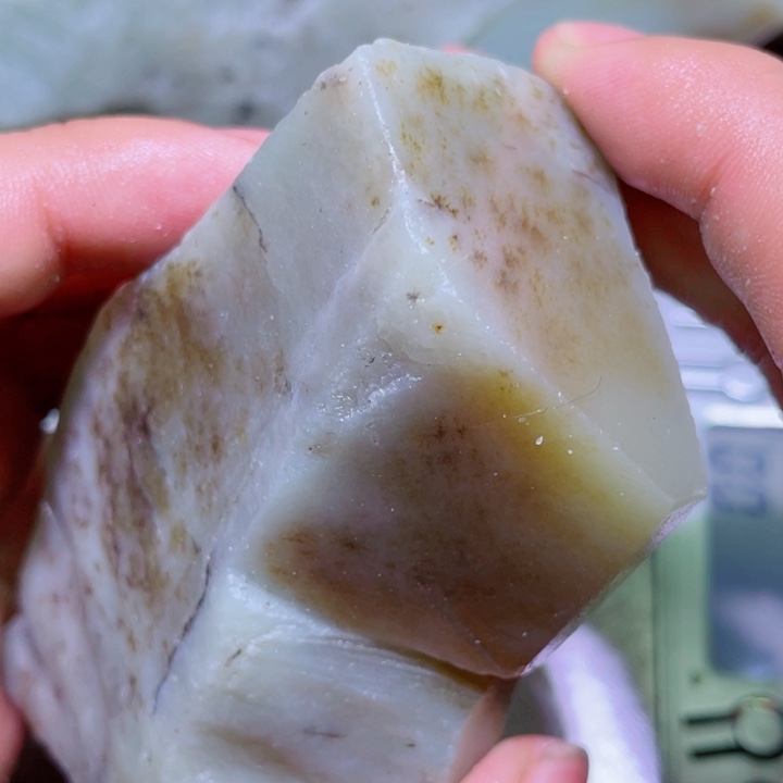 和田玉（糖玉）未镶嵌珠宝半成品