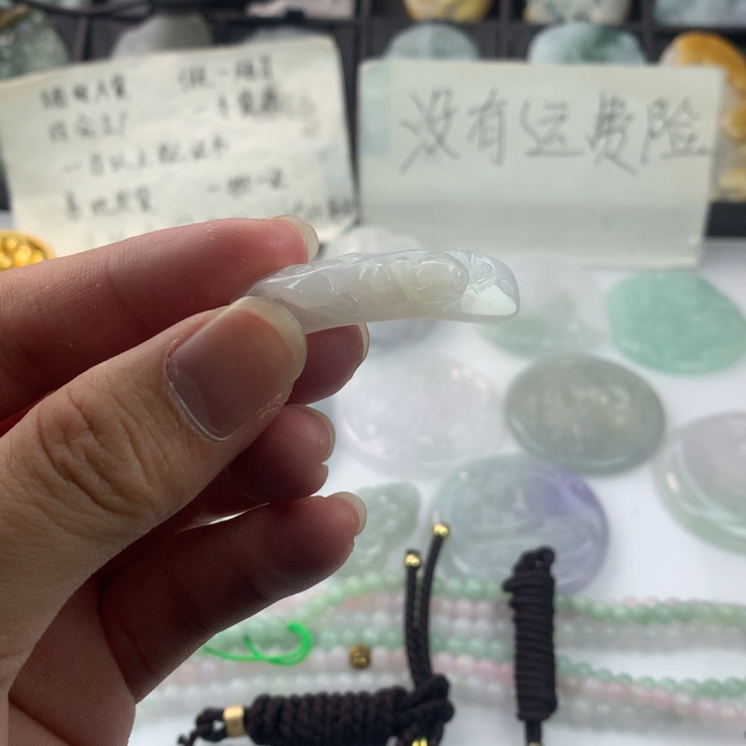 翡翠颈饰未镶嵌丶