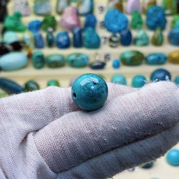 绿松石配饰未镶嵌