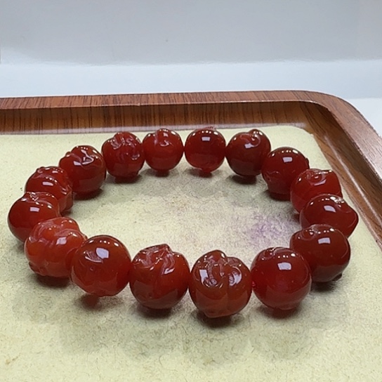 玛瑙/玉髓手串未镶嵌花***妞