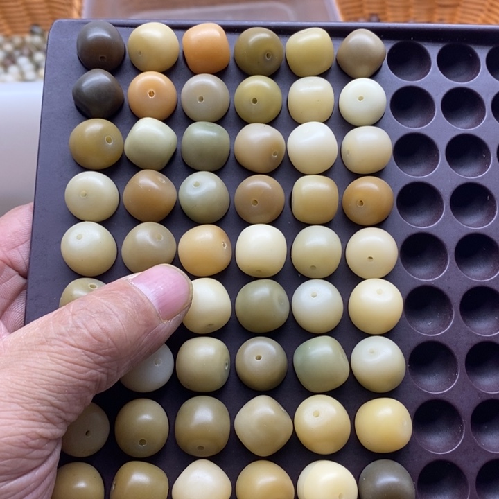 吊坠白玉菩提14青提桶珠60颗