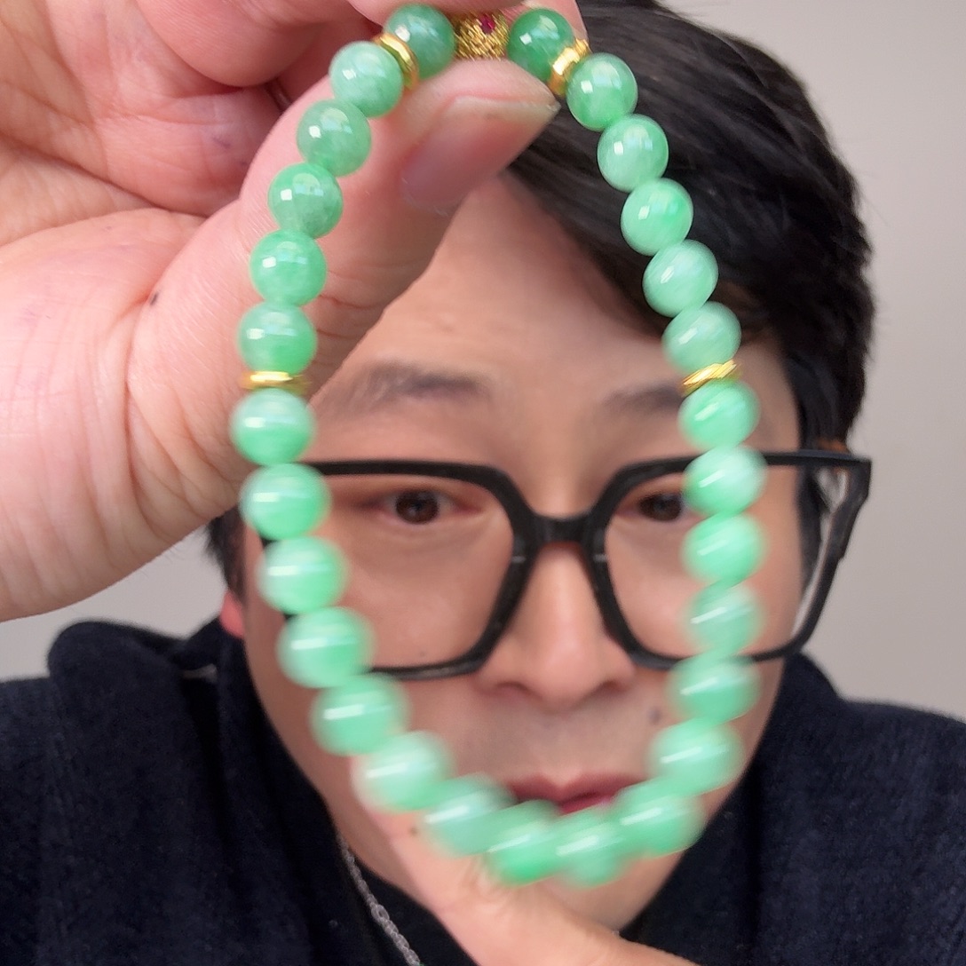 翡翠18K金镶嵌颈饰一件