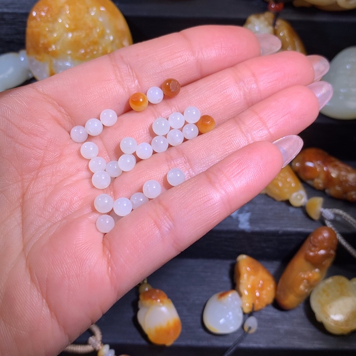 和田玉颈饰未镶嵌末*