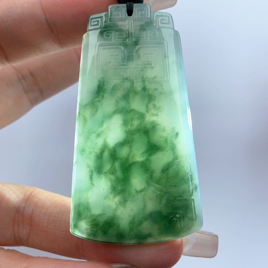 翡翠颈饰未镶嵌平安牌