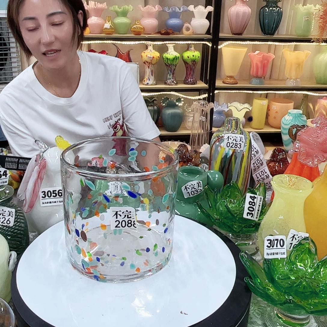 2088 家悦琉璃花瓶摆件不完美