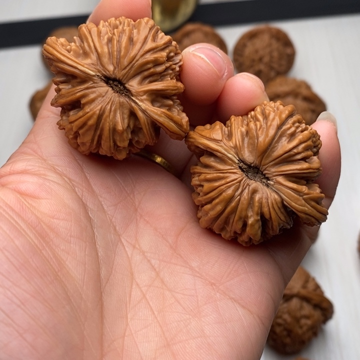 徐***6核桃把件文玩核桃四座楼