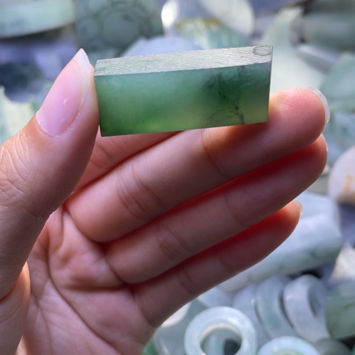 定制翡翠未镶嵌冰绿