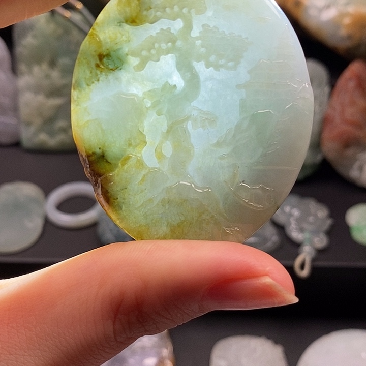 翡翠未镶嵌颈饰翡翠首饰